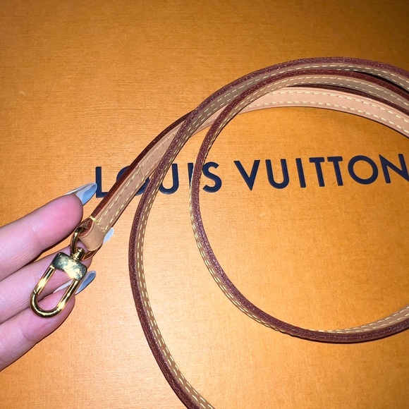 SOLD LOUIS Vuitton Alma BB - Picture 6 of 13